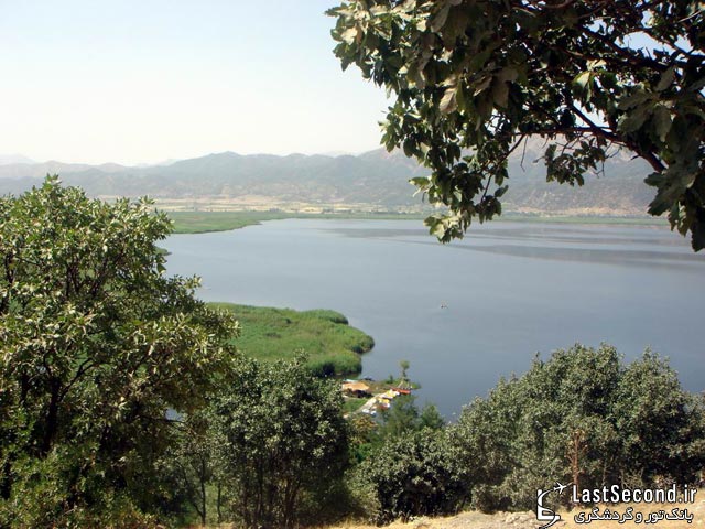 دریاچه زریوار- Zarivar Lake